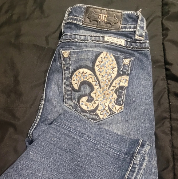 Miss Me boot cut Flour-Dis-Lise Embellishments sz 26 - Picture 3 of 3